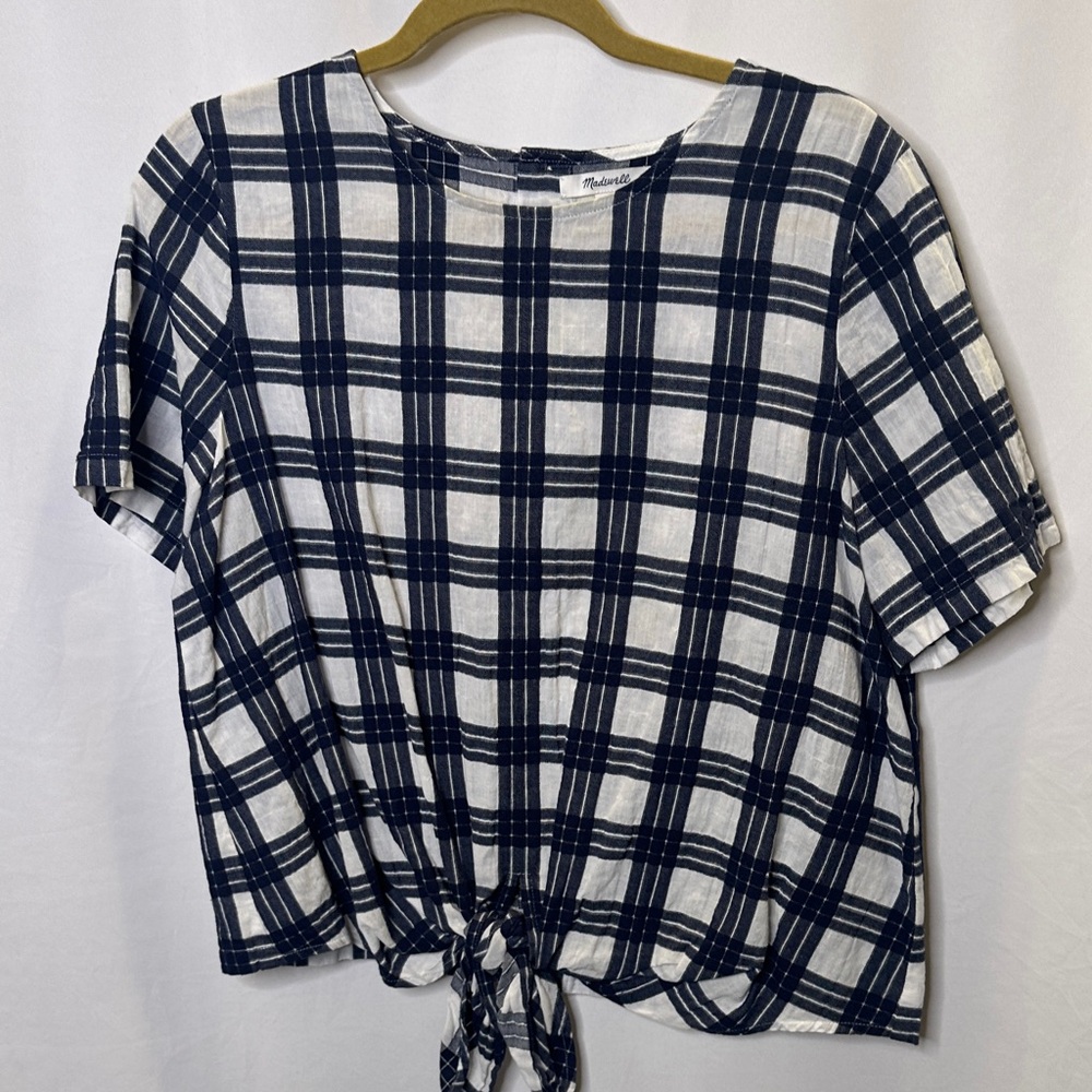 Madewell navy/white check short sleeve top.  Tie at waist.  Button up back. Sz L